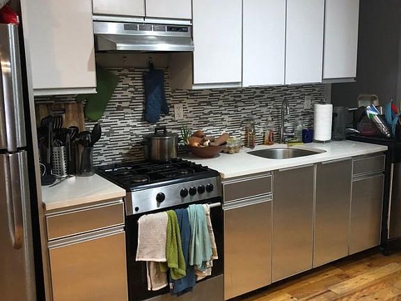 4th image of 240A Vernon Ave APT 1