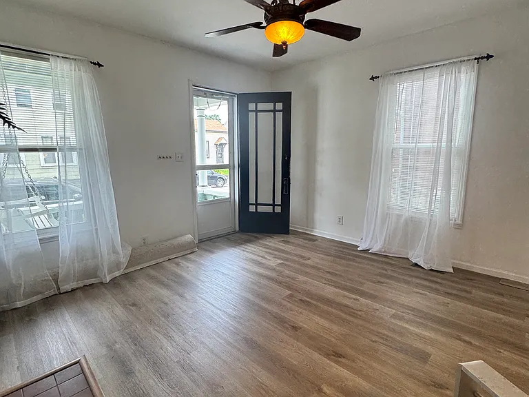 224 Walnut St — Photo 4