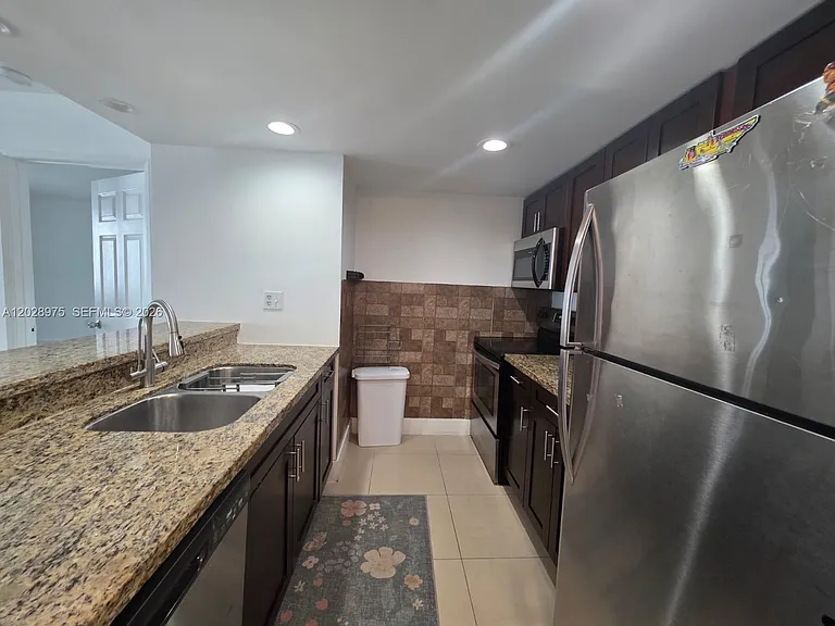 800 N Miami Ave #E-906 — Photo 22