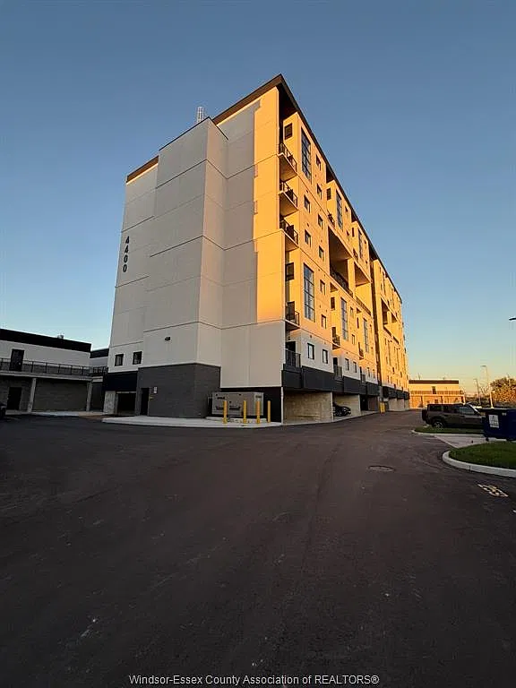 1 bed, 1.0 bath, $1,850 — Photo 1