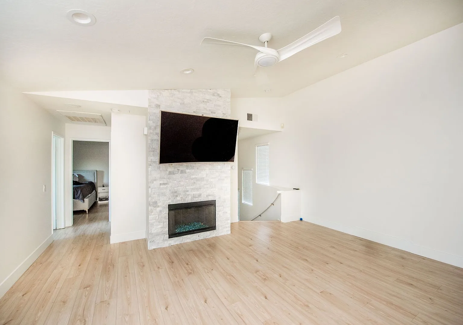 Beautiful RSM Home — Photo 3