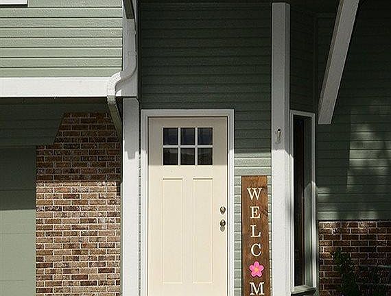 3rd image of 2210 Marilyn Dr