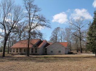 689 Lee Hill Rd, Milton, FL 32570