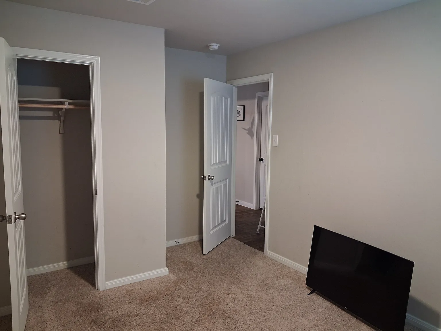 1 bed, 750 sqft, $1,000 — Photo 2