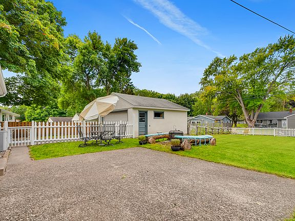 3rd image of 4033 Jay Ln