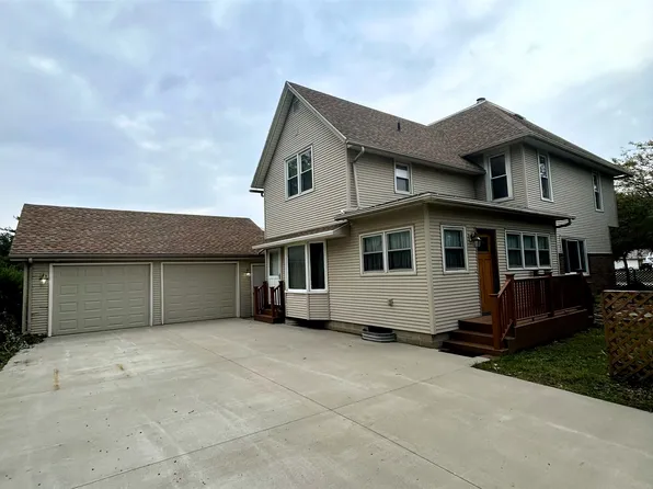 1425 Penrose St, Grinnell, IA 50112