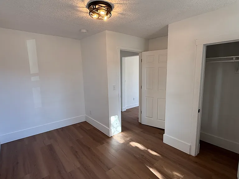 469 W 2nd St #7 — Photo 8