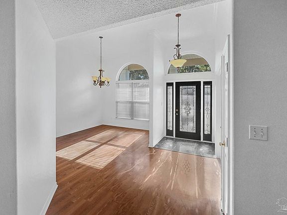 4th image of 1297 Calcutta Dr