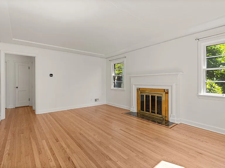 5336 NE 35th Pl — Photo 4