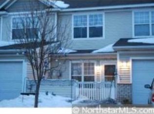410 Hickory Ln N, Oakdale, MN 55128