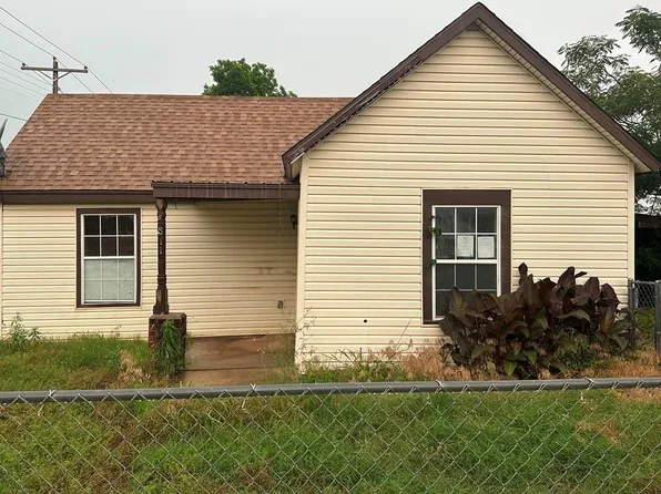 811 Ash St, Wellston, OK 74881