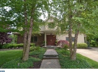 129 Round Hill Rd, Voorhees, NJ 08043