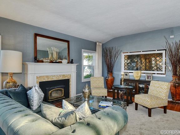 3rd image of 4703 Constance Dr