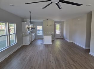 2138 Bacon Park Dr, Savannah, GA 31406