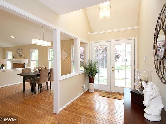 2nd image of 10002 Beacon Pond Ln
