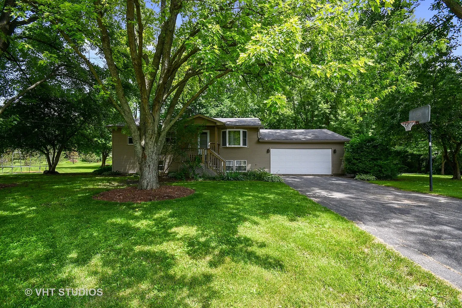 5N679 Longview Dr photo 1