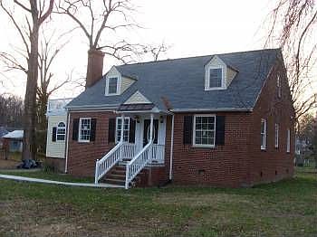 2nd image of 3015 Lynhaven Ave