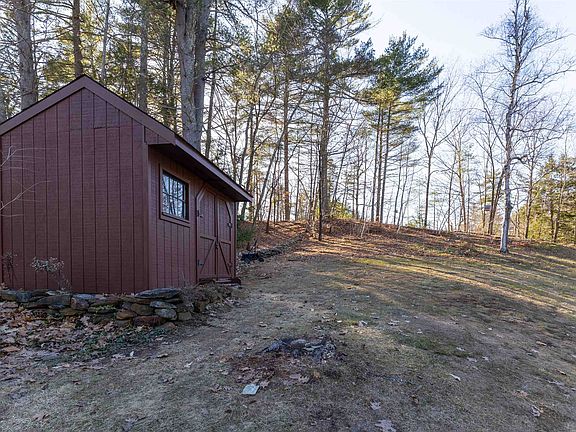 3rd image of 599 N. River Road