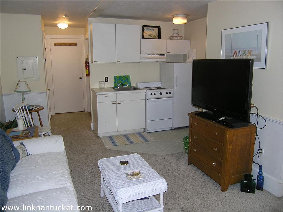2nd image of 133B Old South Rd #B