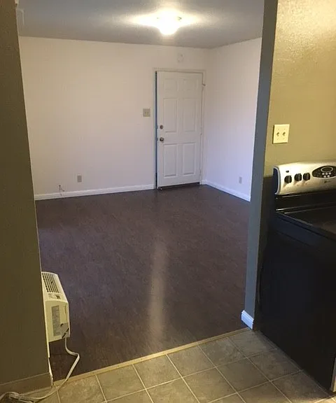 1866 Robin Ln — Photo 21