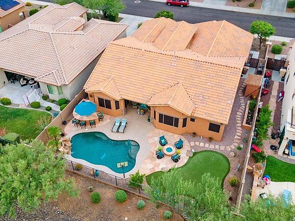 3rd image of 13392 W CHAPAROSA Way