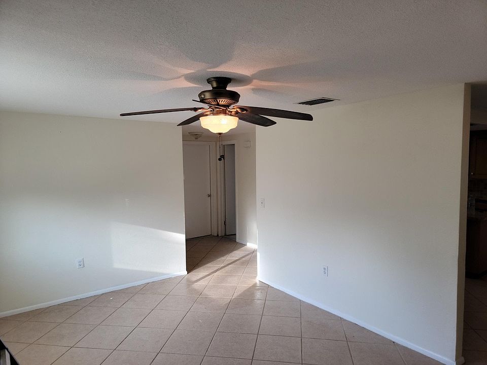 2nd image of 8916 Chilton Dr