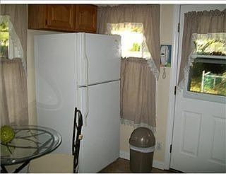 4th image of 108 Bogert Ave