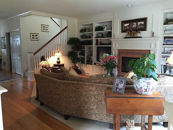 2nd image of 63 Waterview Dr