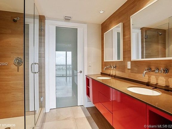 4th image of 50 Biscayne Blvd APT 2102
