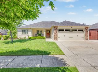 3261 Dearborn Ln, Medford, OR 97504