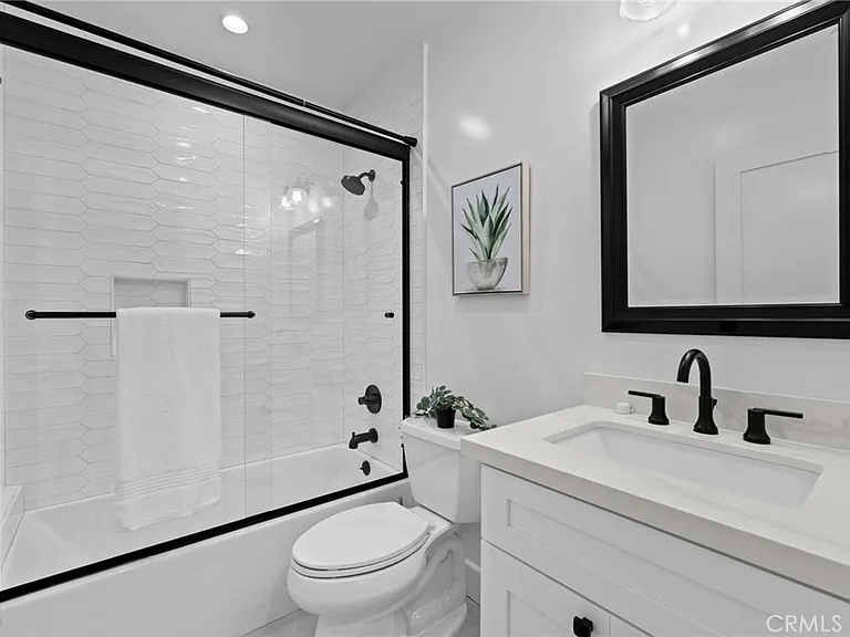 827 N Lamer St — Photo 32
