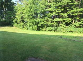 102 Serif Ln, Schenectady, NY 12303