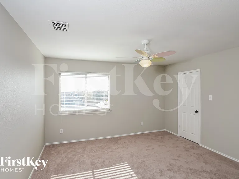 6122 Kenedy Leaf — Photo 12