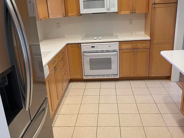 89 Maple Dr — Photo 3