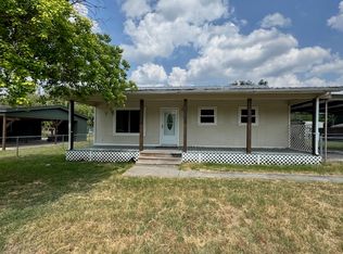 101 Tabler Dr, Seguin, TX 78155