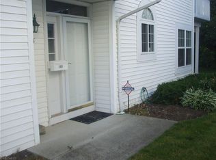 166 Vista Ct #7C, North Olmsted, OH 44070
