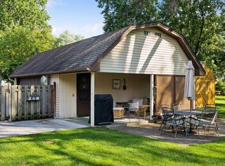 3113 Thurber Rd, Brooklyn Center, MN 55429