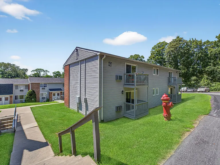 2740 South Rd #G15 — Photo 19