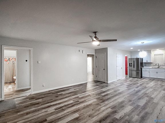5th image of 1014 Lee Dr NW