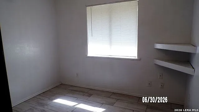 507 W Clare St — Photo 17