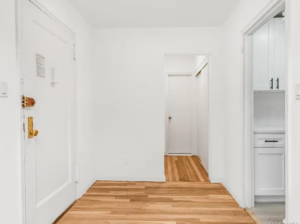 2165 Matthews Avenue image 4 of 23