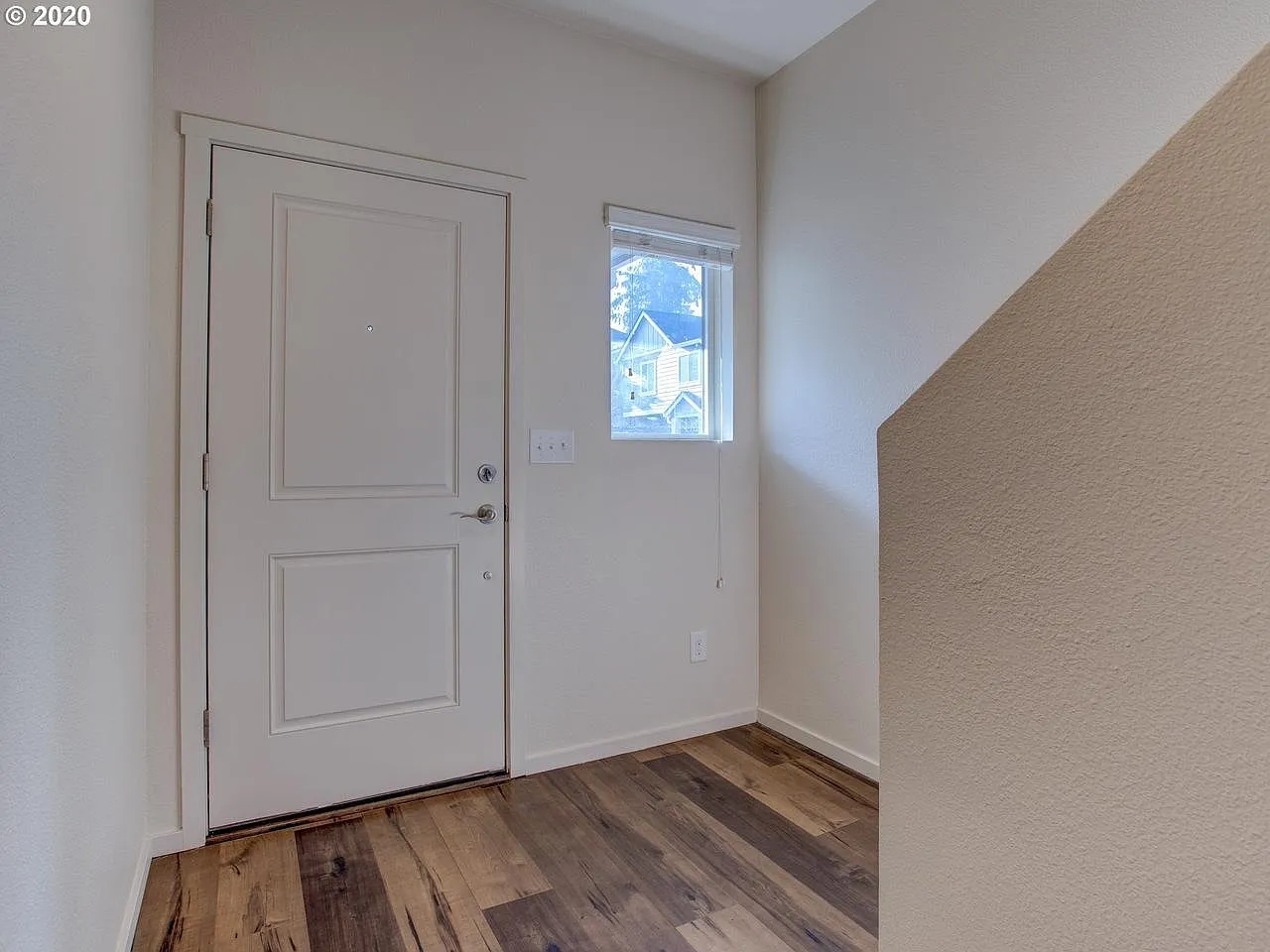4 bed, 1689 sqft, $2,400 — Photo 2