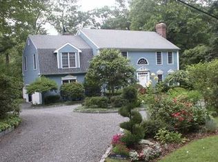 90 Buckfield Ln, Greenwich, CT 06831