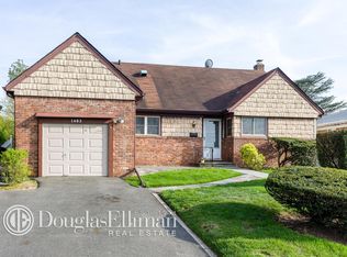 1483 Peninsula Blvd, Hewlett, NY 11557