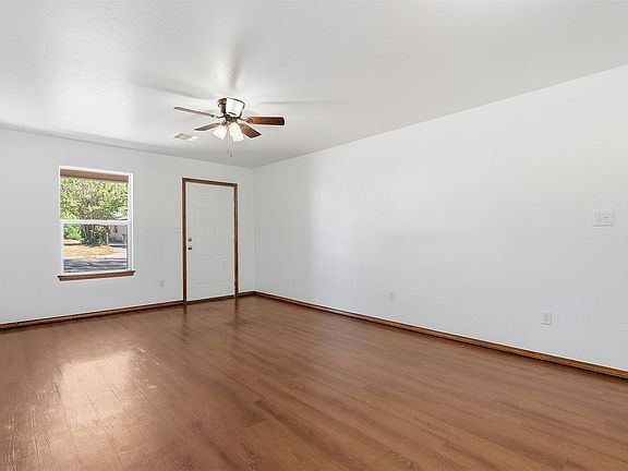 5th image of 702 White St SE
