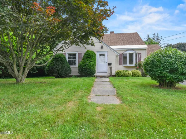 32 Kensington Ave, Pittsfield, MA 01201