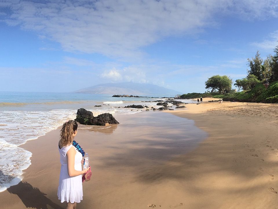 Beautiful Kamaole Beach III, ~ 200 feet or 2min walk from our unit