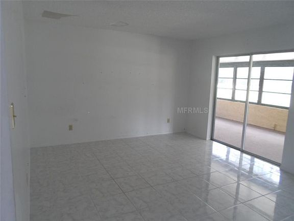 4th image of 10773 Lazy Lake Dr