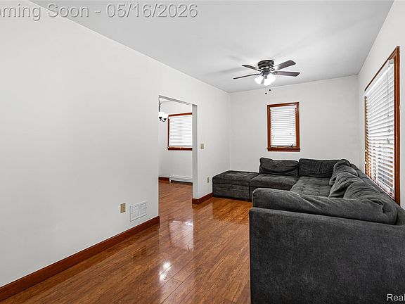 3rd image of 6383 Lapeer Rd
