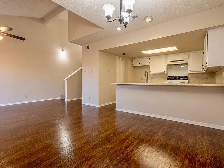 4533 Bermuda Dr — Photo 6